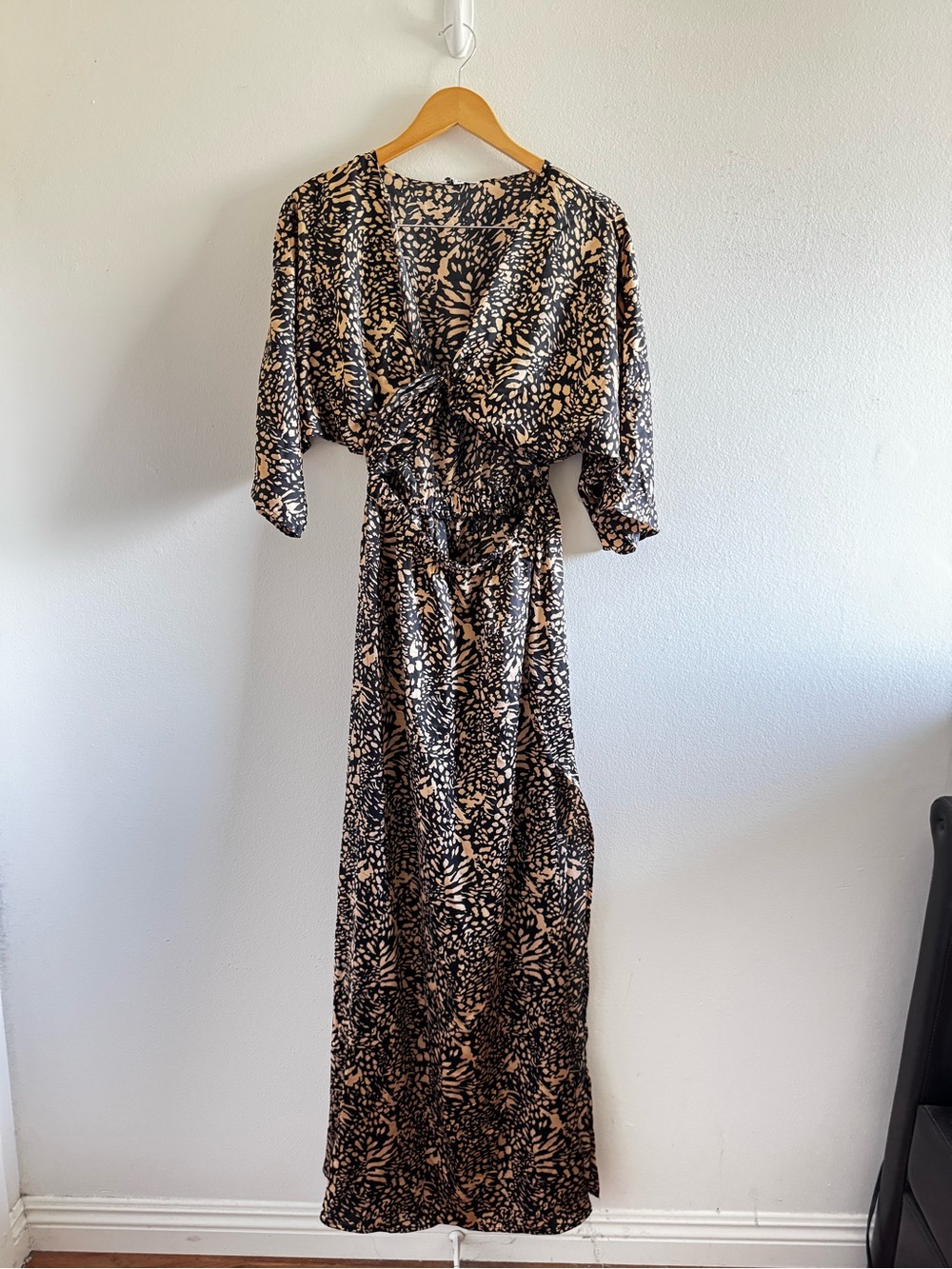 NWT Baltic Born Morlana Front Knot Maxi Dress in Black And Cream size Medium - Picture 5 of 12